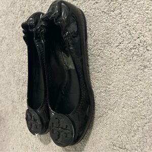 Tory Burch Black Patent Ballet Flats Size 4